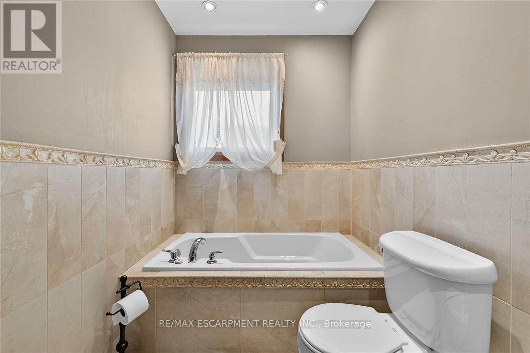 5 Third Road E, Hamilton, Ontario  L8J 3J5 - Photo 25 - X12458557