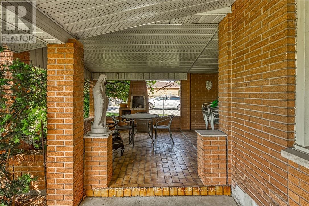 5 Third Road E, Hamilton, Ontario  L8J 3J5 - Photo 36 - X12458557