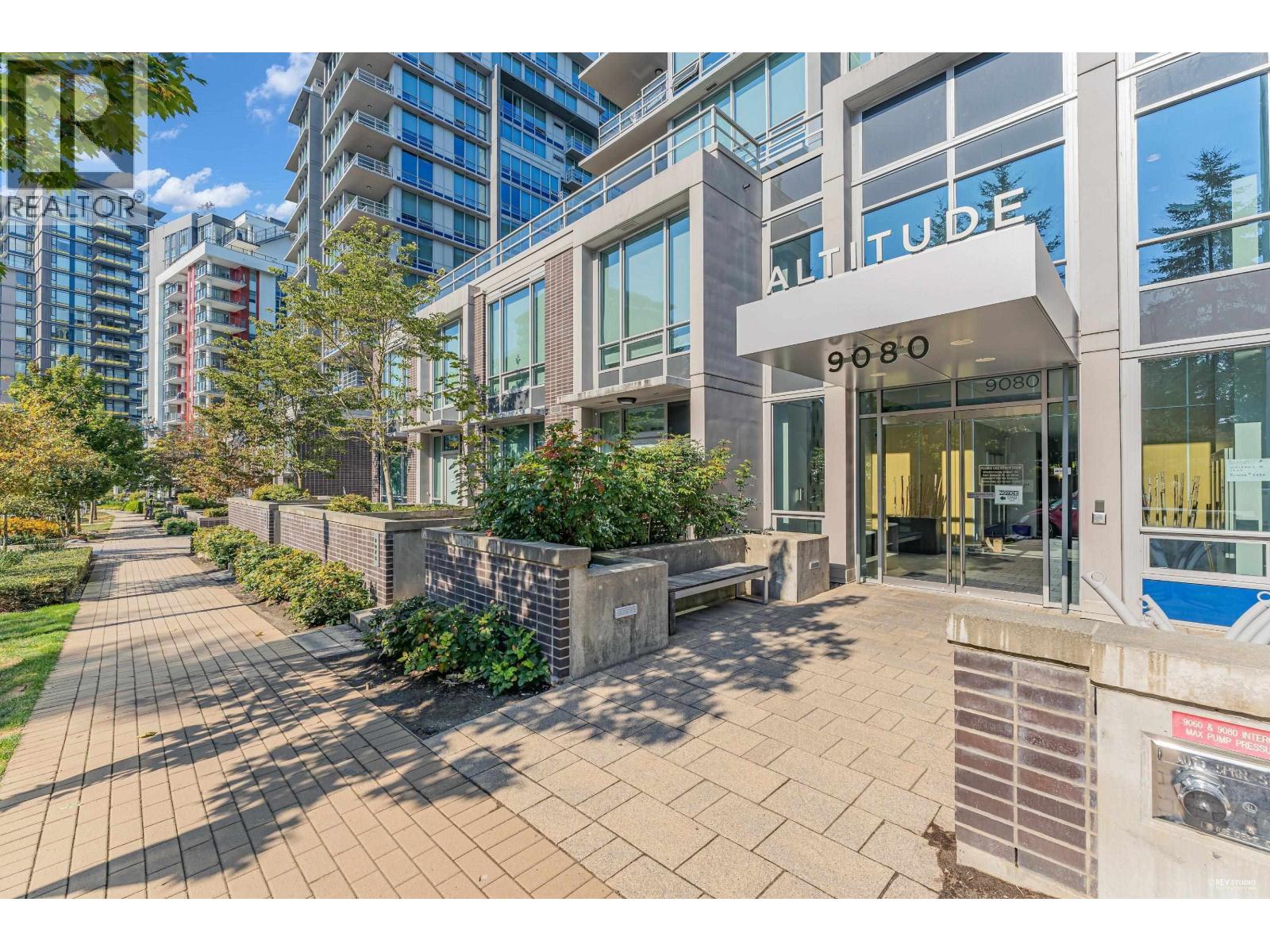 806 9080 University Crescent, Burnaby, British Columbia  V5A 0B7 - Photo 3 - R3057702
