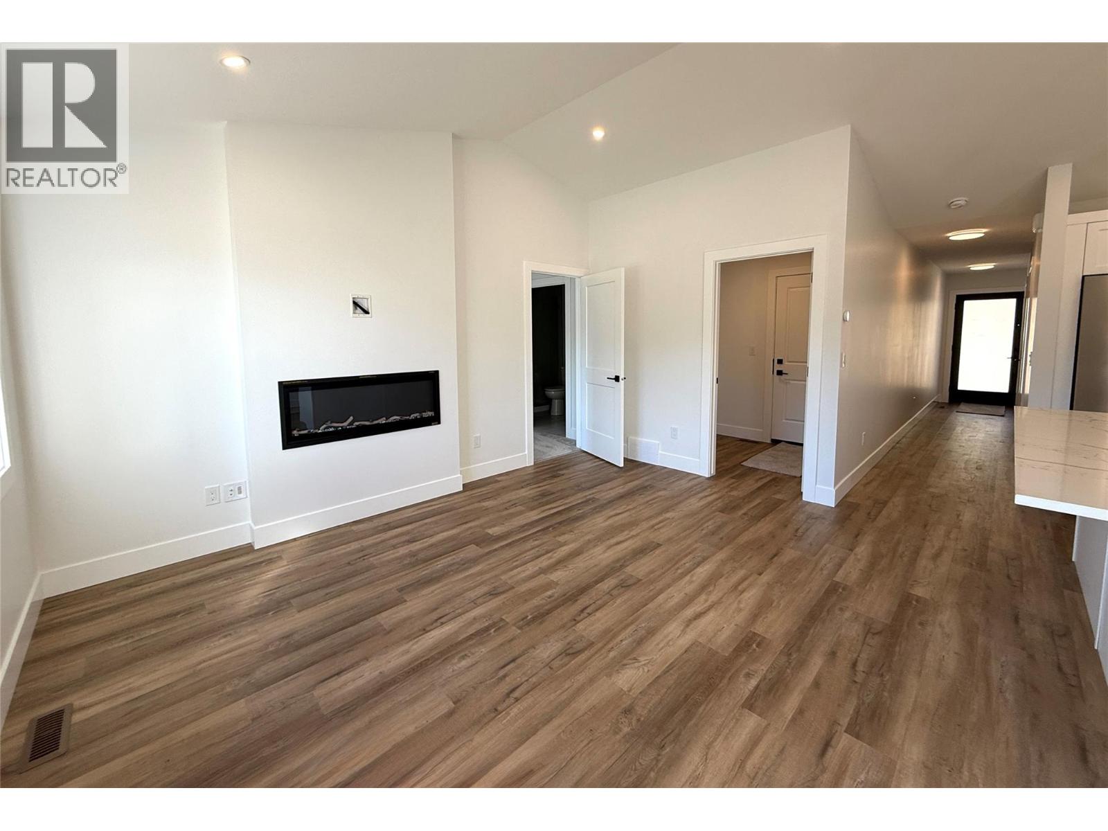 30 Kimberley Avenue, Kimberley, British Columbia  V1A 2J3 - Photo 9 - 10365042