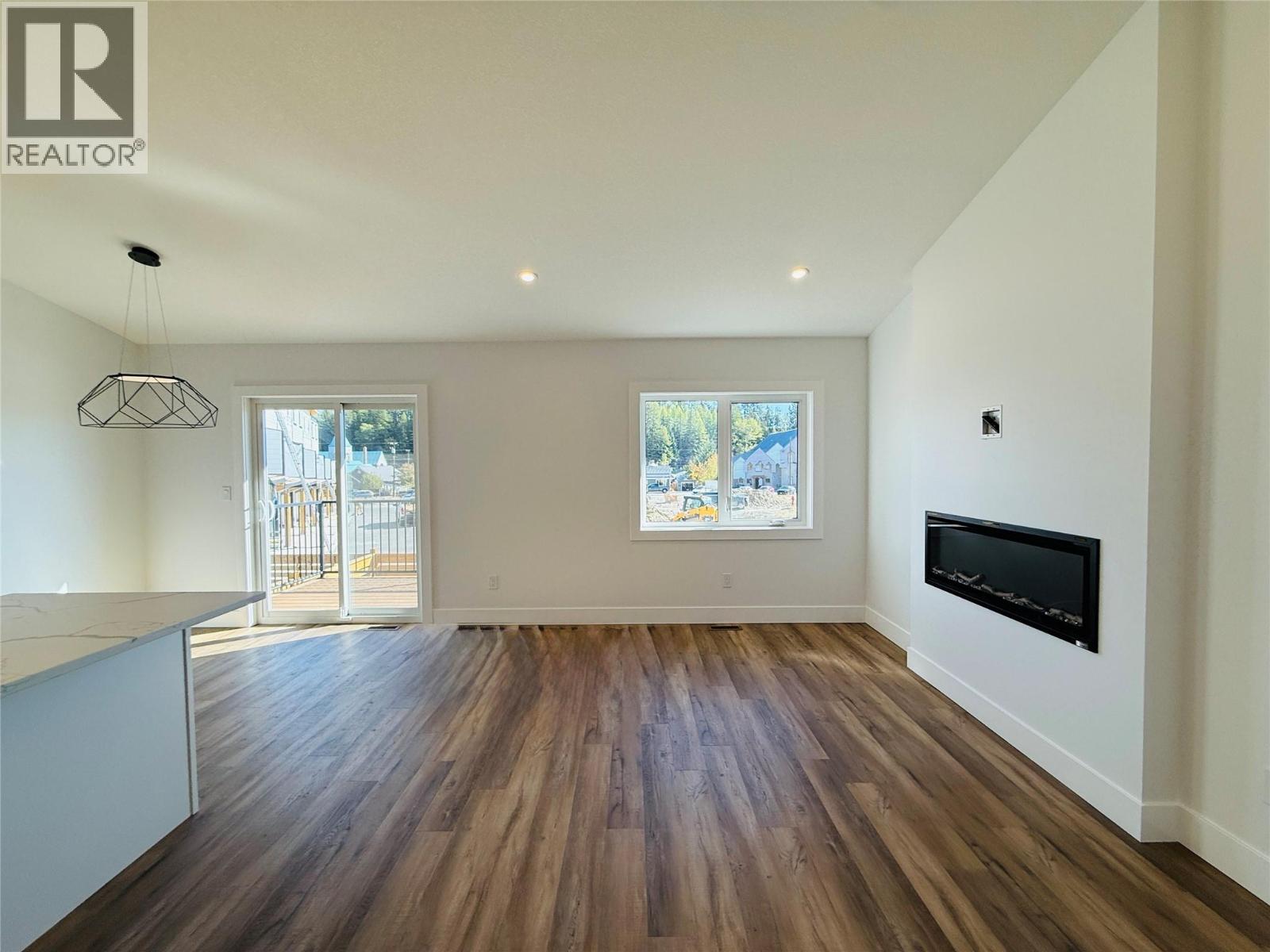 30 Kimberley Avenue, Kimberley, British Columbia  V1A 2J3 - Photo 3 - 10365042