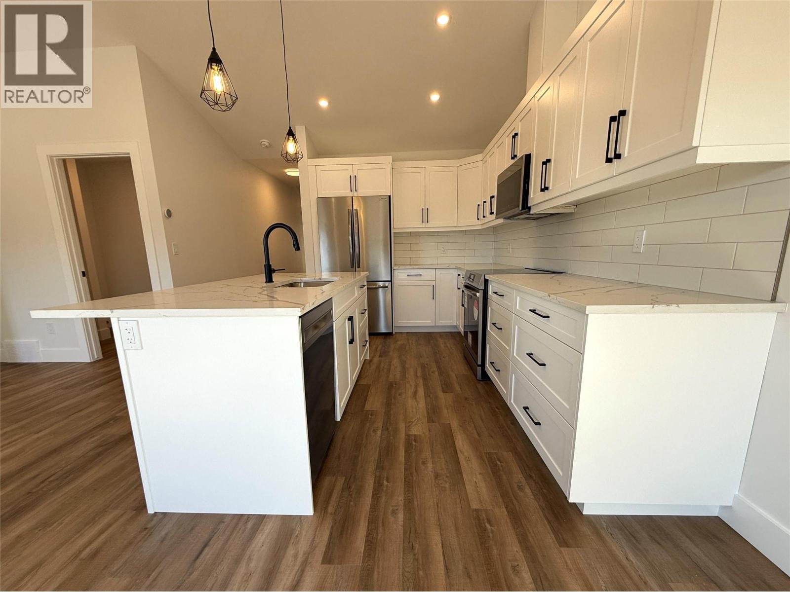 30 Kimberley Avenue, Kimberley, British Columbia  V1A 2J3 - Photo 6 - 10365042