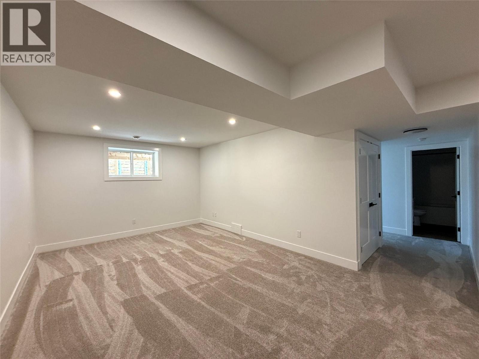 30 Kimberley Avenue, Kimberley, British Columbia  V1A 2J3 - Photo 17 - 10365042