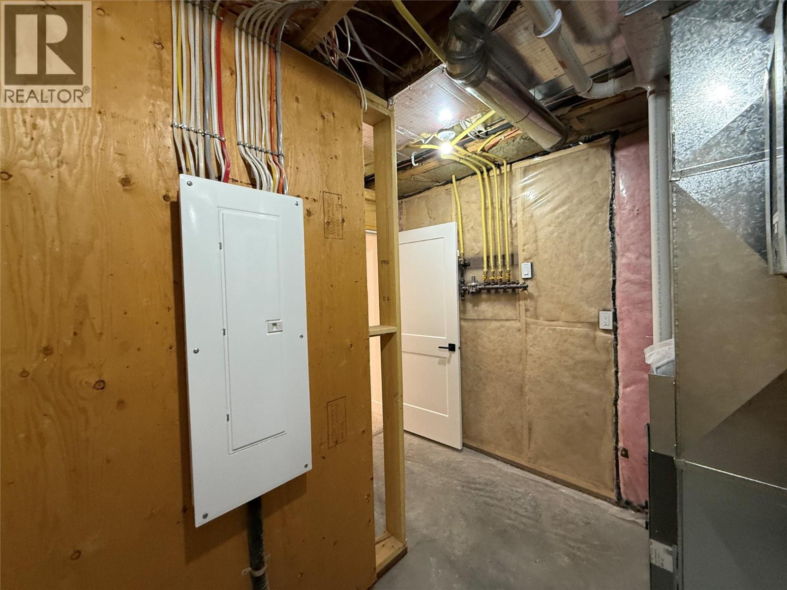 30 Kimberley Avenue, Kimberley, British Columbia  V1A 2J3 - Photo 34 - 10365042