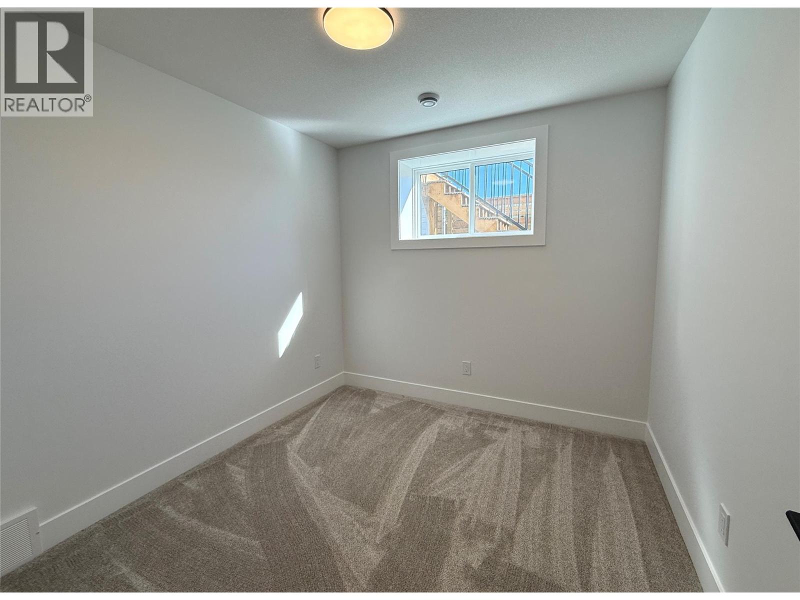 30 Kimberley Avenue, Kimberley, British Columbia  V1A 2J3 - Photo 18 - 10365042