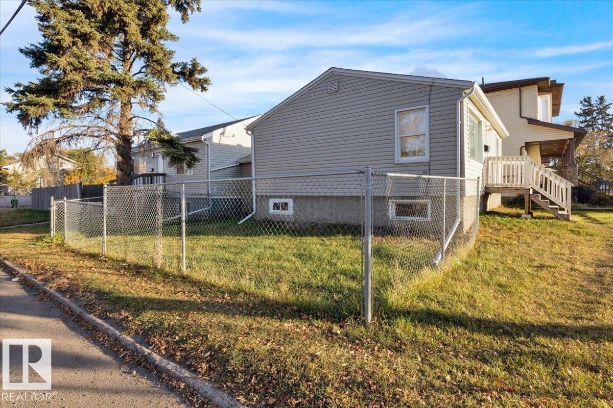 10345 159 St Nw, Edmonton, Alberta  T5P 3A5 - Photo 5 - E4461377