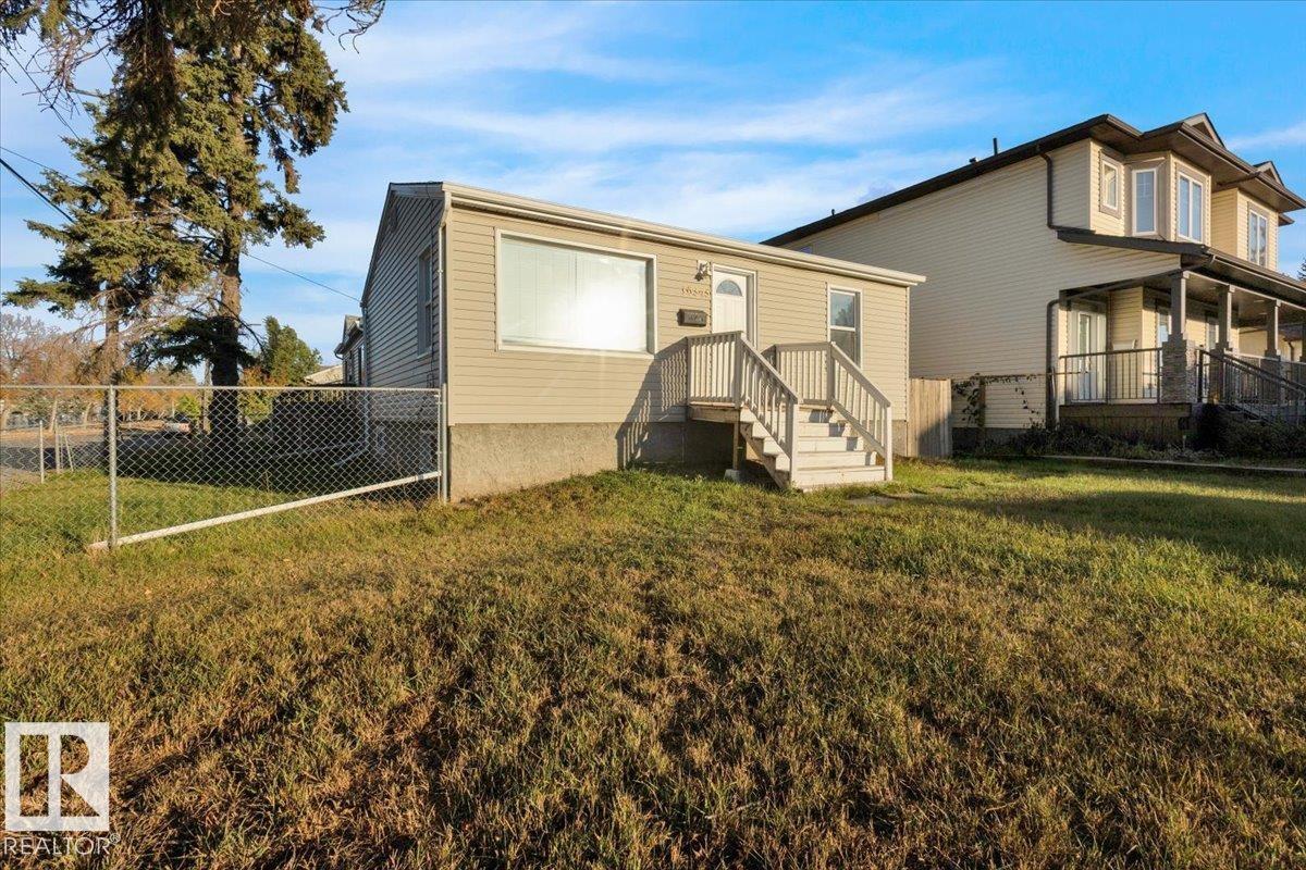 10345 159 St Nw, Edmonton, Alberta  T5P 3A5 - Photo 4 - E4461377