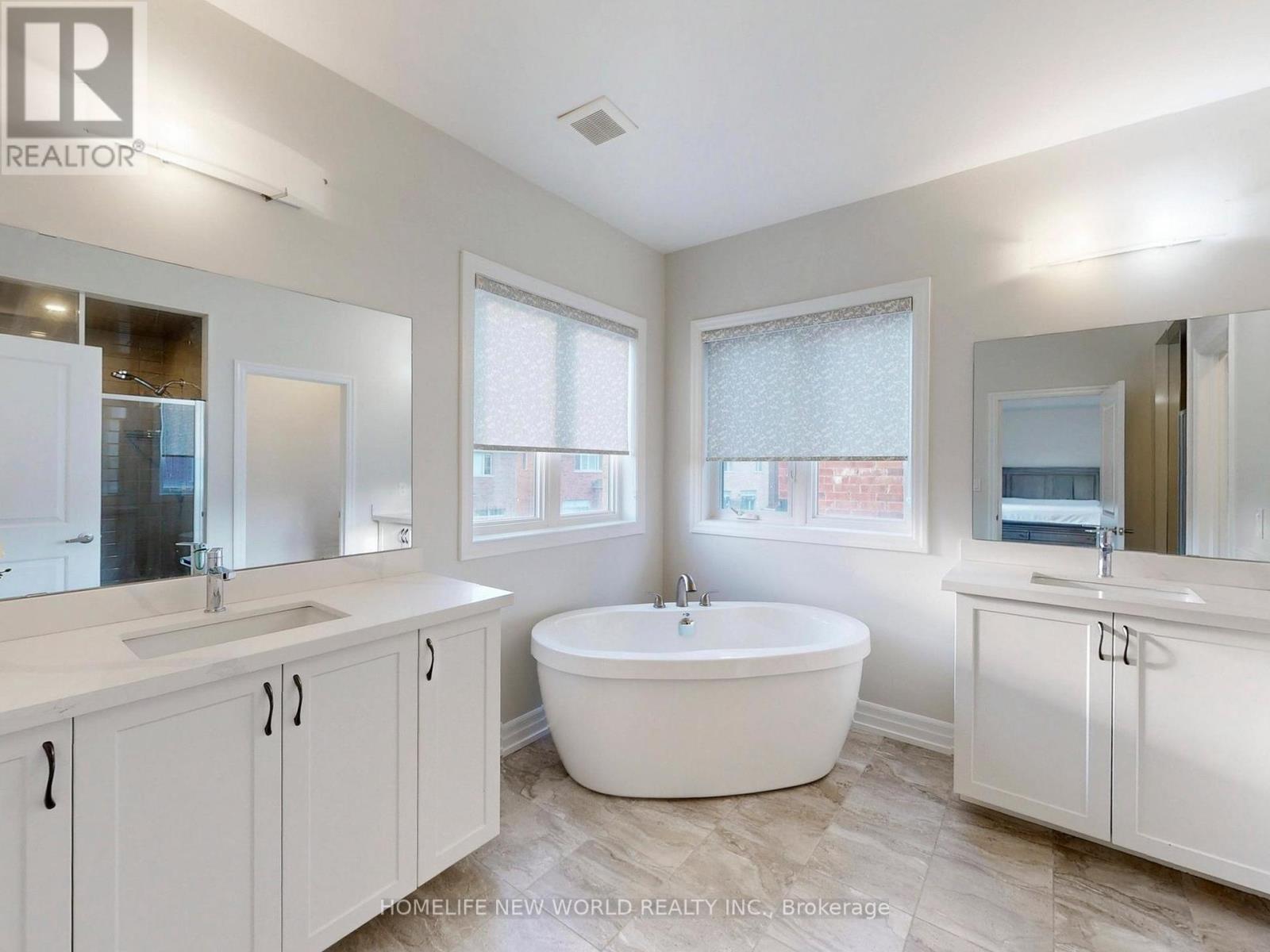 40 St Ives Crescent, Whitby, Ontario  L1P 0C5 - Photo 25 - E12458559