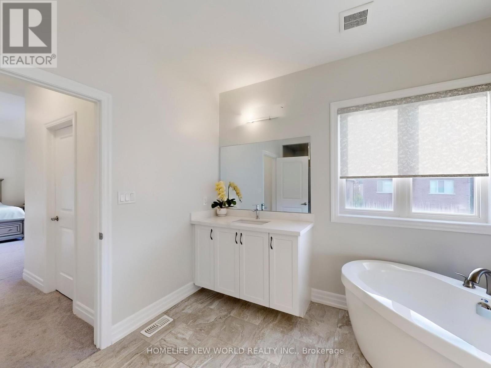 40 St Ives Crescent, Whitby, Ontario  L1P 0C5 - Photo 27 - E12458559