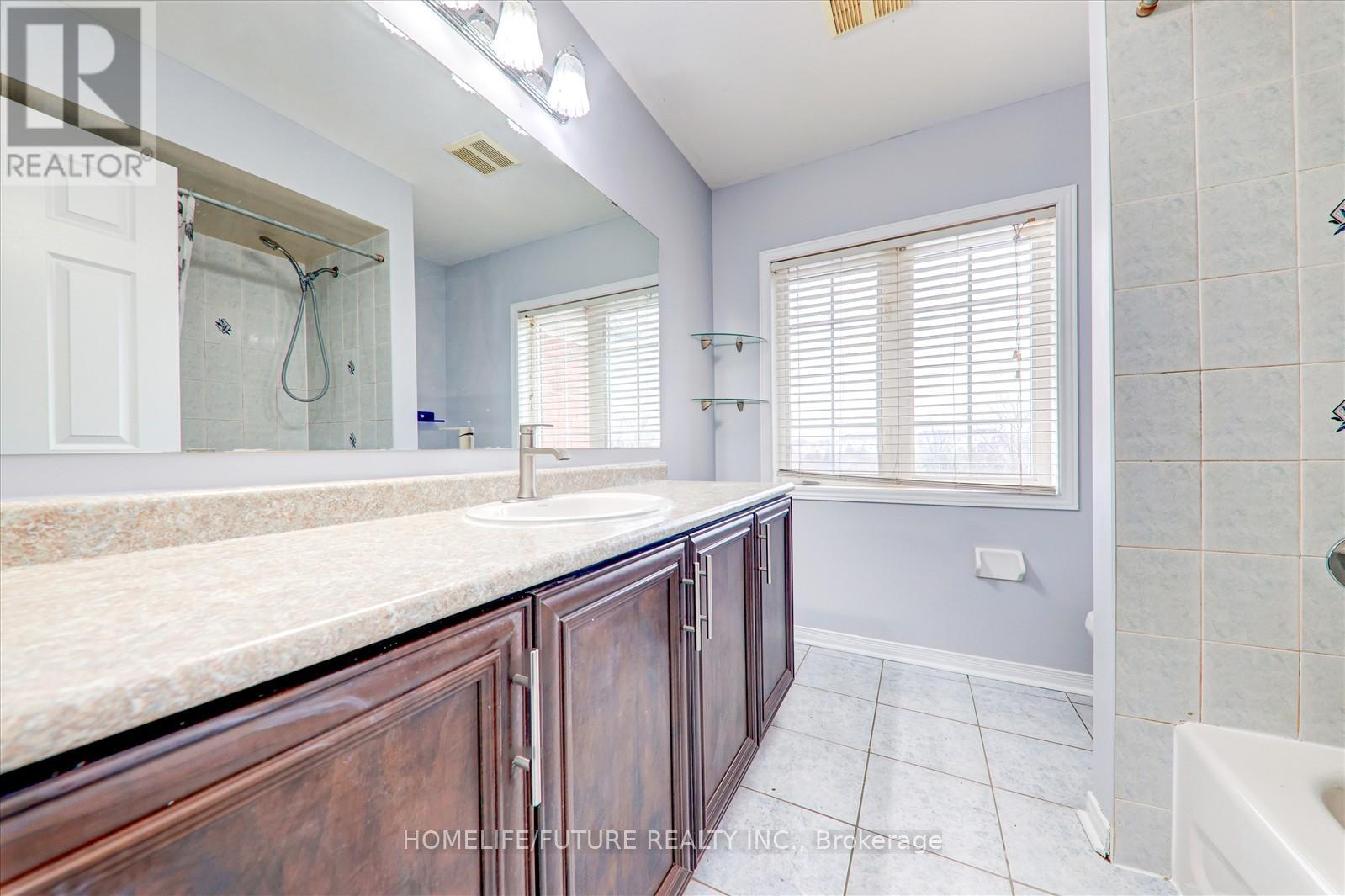 Main & 2nd - 221 Hupfield Trail, Toronto, Ontario  M1B 4L8 - Photo 10 - E12458561