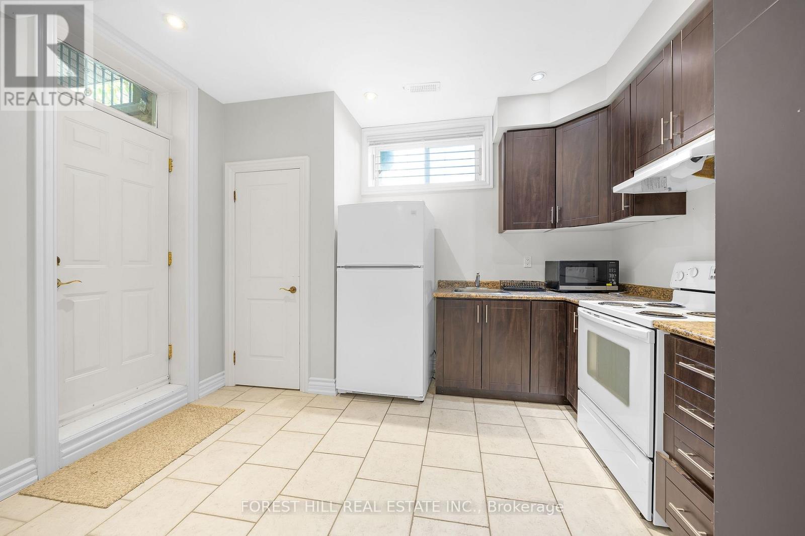 Bsmt B - 106 Nipigon Avenue, Toronto, Ontario  M2M 2W2 - Photo 4 - C12450669