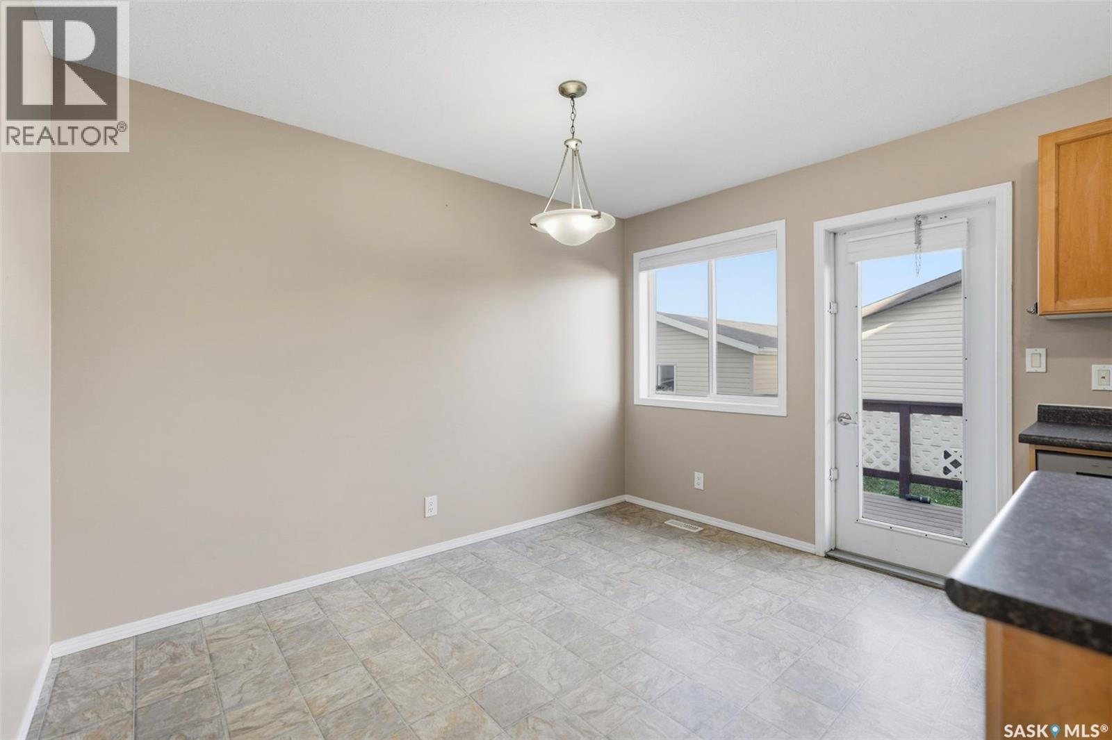 475 Blakeney Crescent, Saskatoon, Saskatchewan  S7L 7N3 - Photo 13 - SK020676