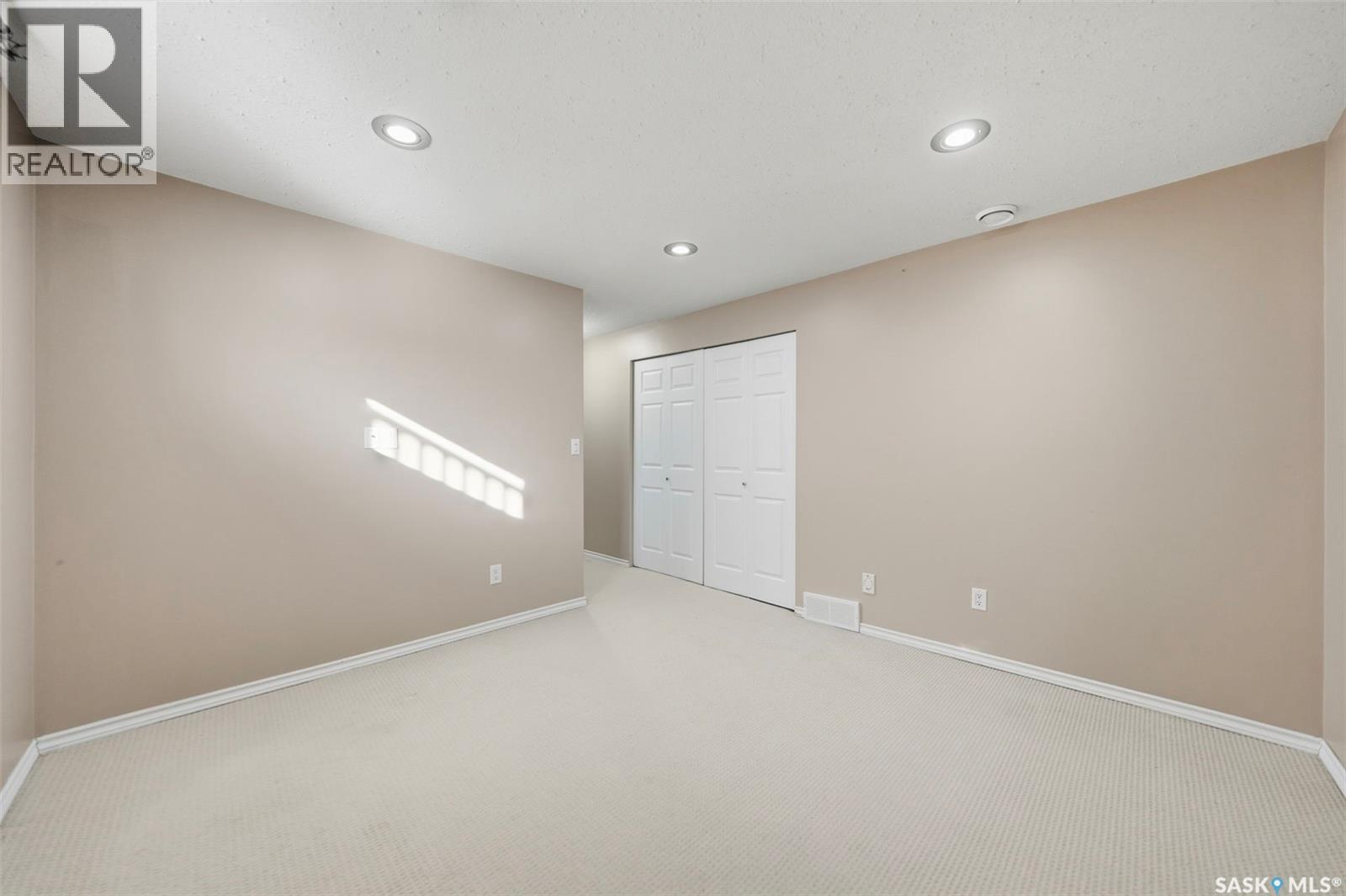 475 Blakeney Crescent, Saskatoon, Saskatchewan  S7L 7N3 - Photo 22 - SK020676