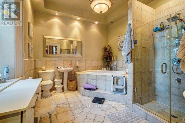 3930 Yonge Street, Bradford West Gwillimbury, Ontario  L3Z 3X6 - Photo 10 - N12458568