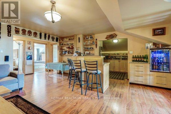 3930 Yonge Street, Bradford West Gwillimbury, Ontario  L3Z 3X6 - Photo 14 - N12458568