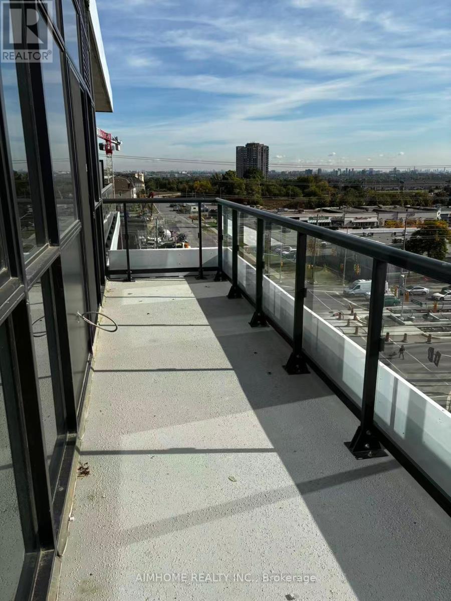 604 - 15 Watergarden Drive, Mississauga, Ontario  L5R 0H4 - Photo 14 - W12458570