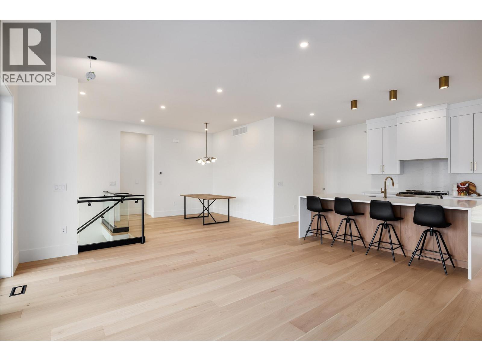 9849 Beacon Hill Drive Lake Country Photo 5 9849 Beacon Hill Drive Lake Country Photo 5