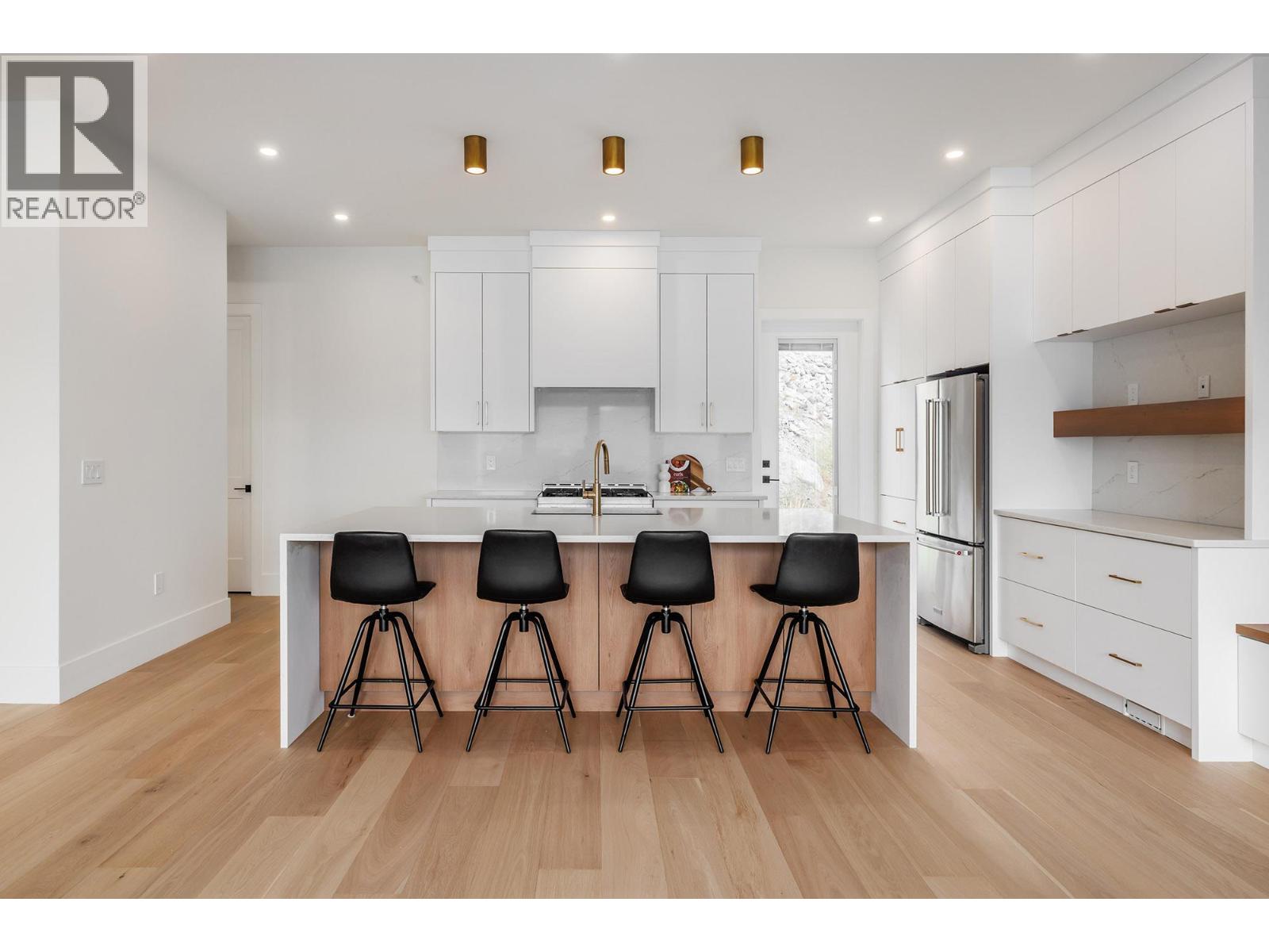 9849 Beacon Hill Drive Lake Country Photo 6 9849 Beacon Hill Drive Lake Country Photo 6