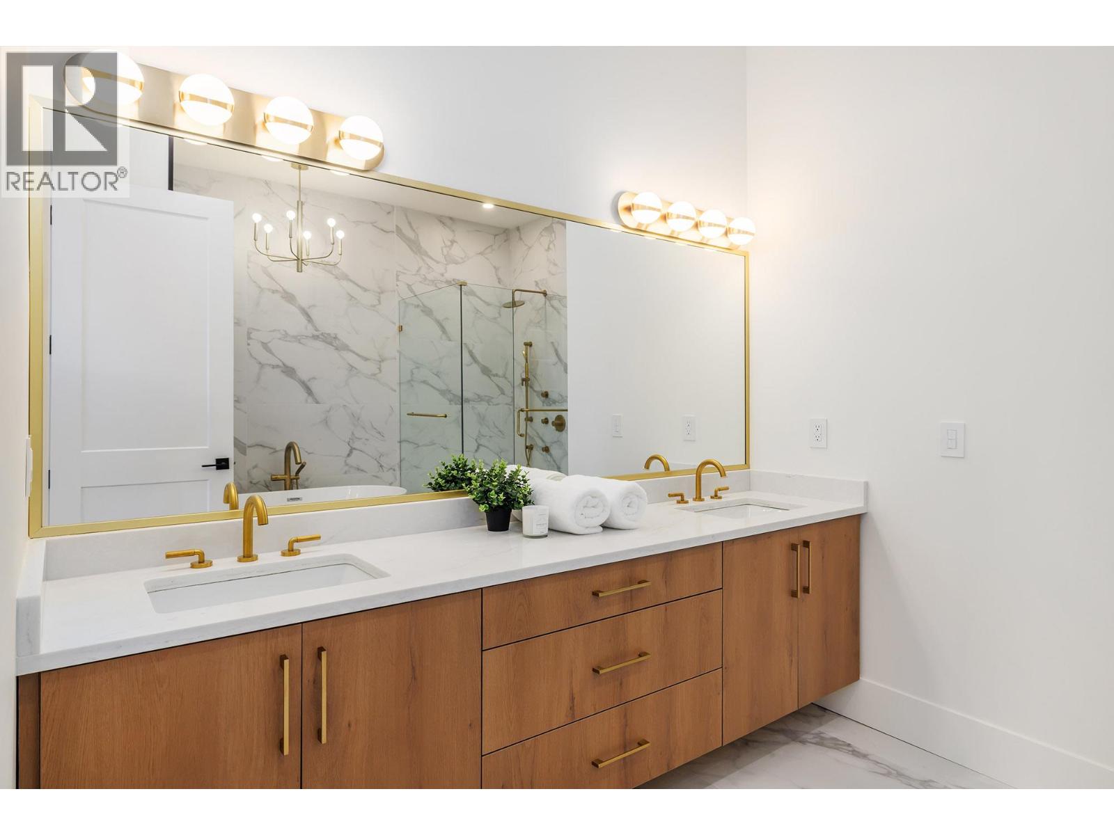 9849 Beacon Hill Drive Lake Country Photo 11 9849 Beacon Hill Drive Lake Country Photo 11