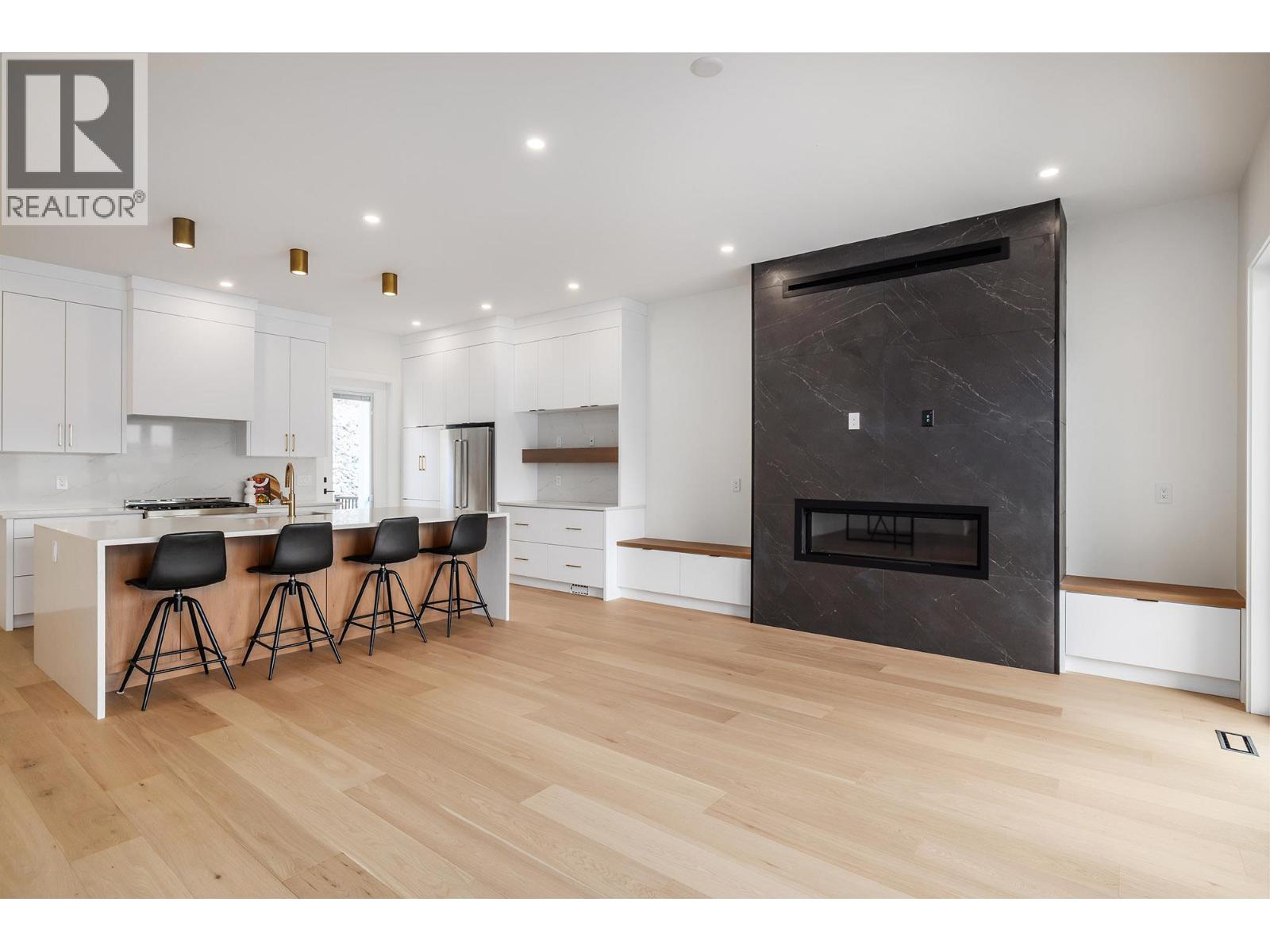 9849 Beacon Hill Drive Lake Country Photo 4 9849 Beacon Hill Drive Lake Country Photo 4