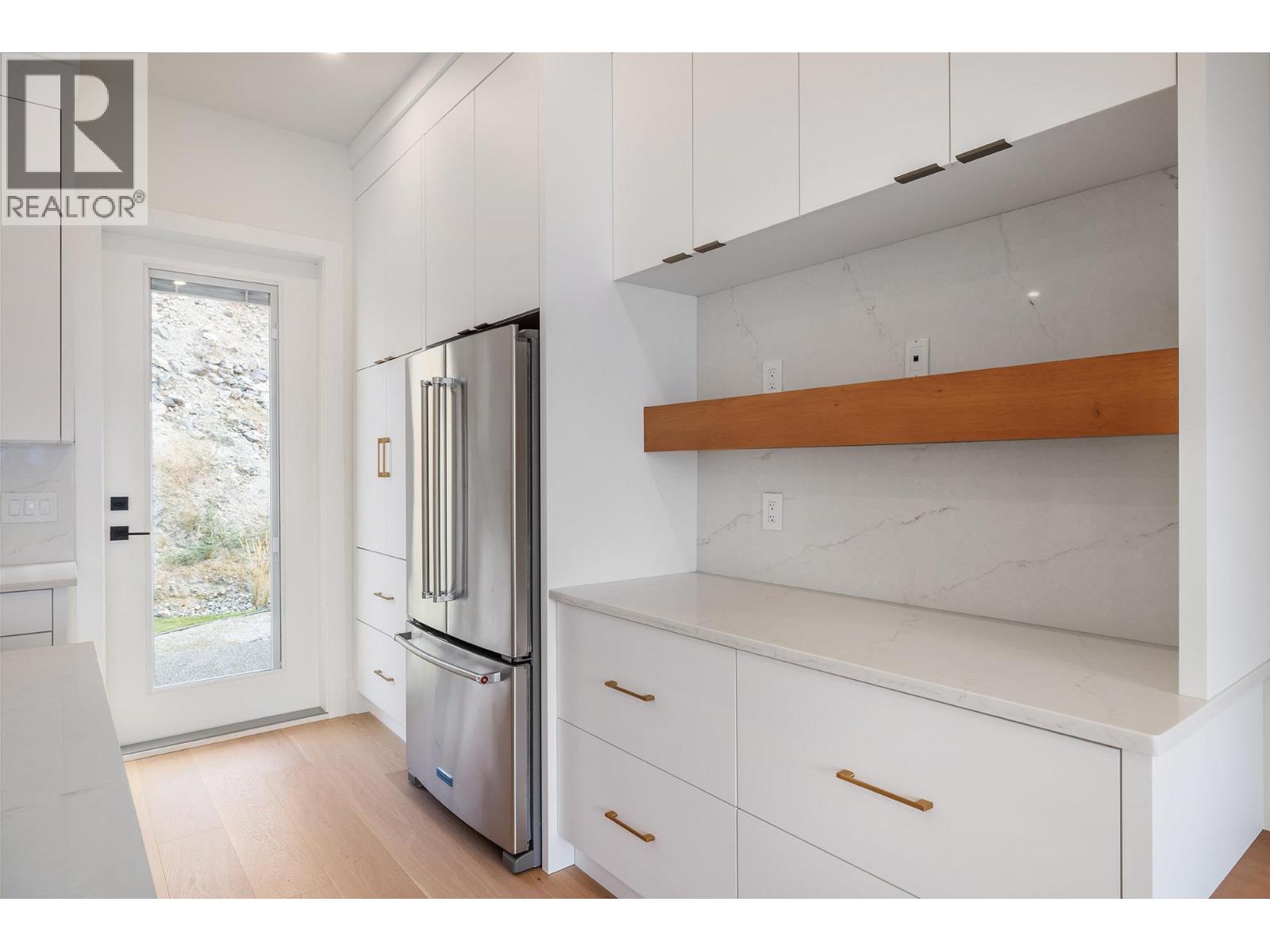 9849 Beacon Hill Drive Lake Country Photo 9 9849 Beacon Hill Drive Lake Country Photo 9