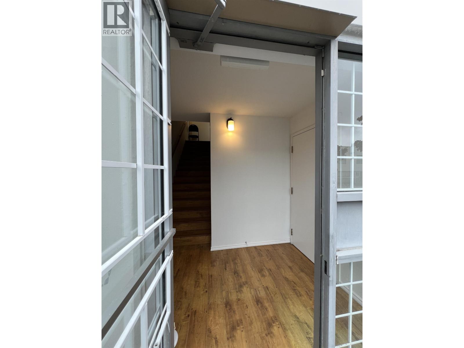 105 8828 Heather Street, Vancouver, British Columbia  V6P 3S8 - Photo 4 - C8072776