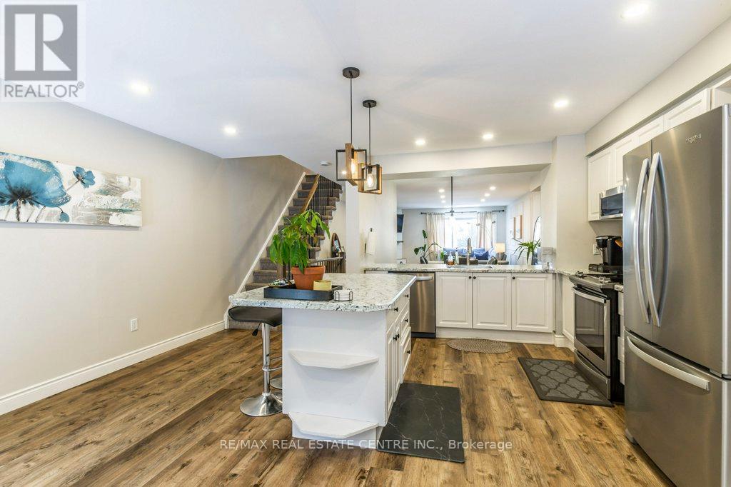 77 - 26 Moss Boulevard, Hamilton, Ontario  L9H 6W8 - Photo 19 - X12458560