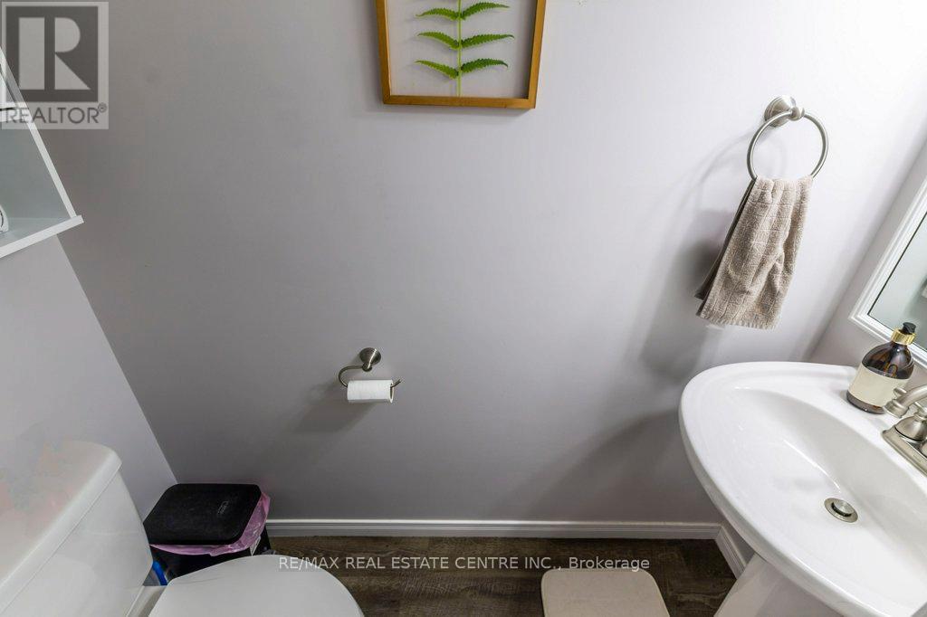 77 - 26 Moss Boulevard, Hamilton, Ontario  L9H 6W8 - Photo 7 - X12458560