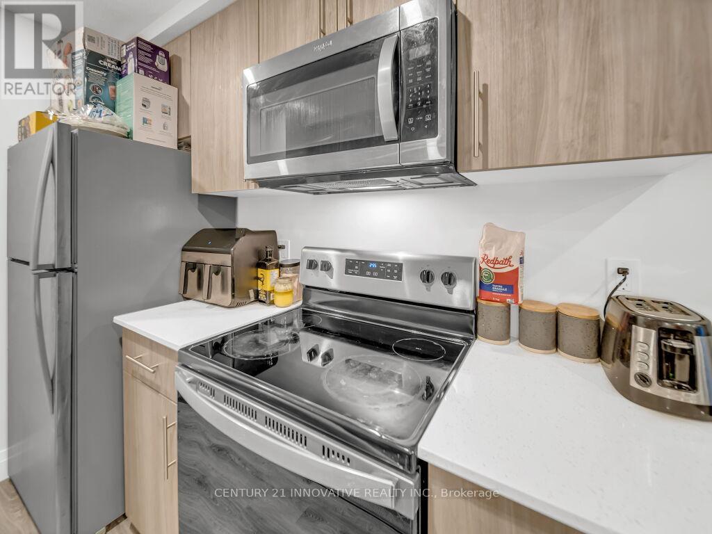 17 - 600 Victoria Street, Kitchener, Ontario  N2M 0C3 - Photo 11 - X12458573