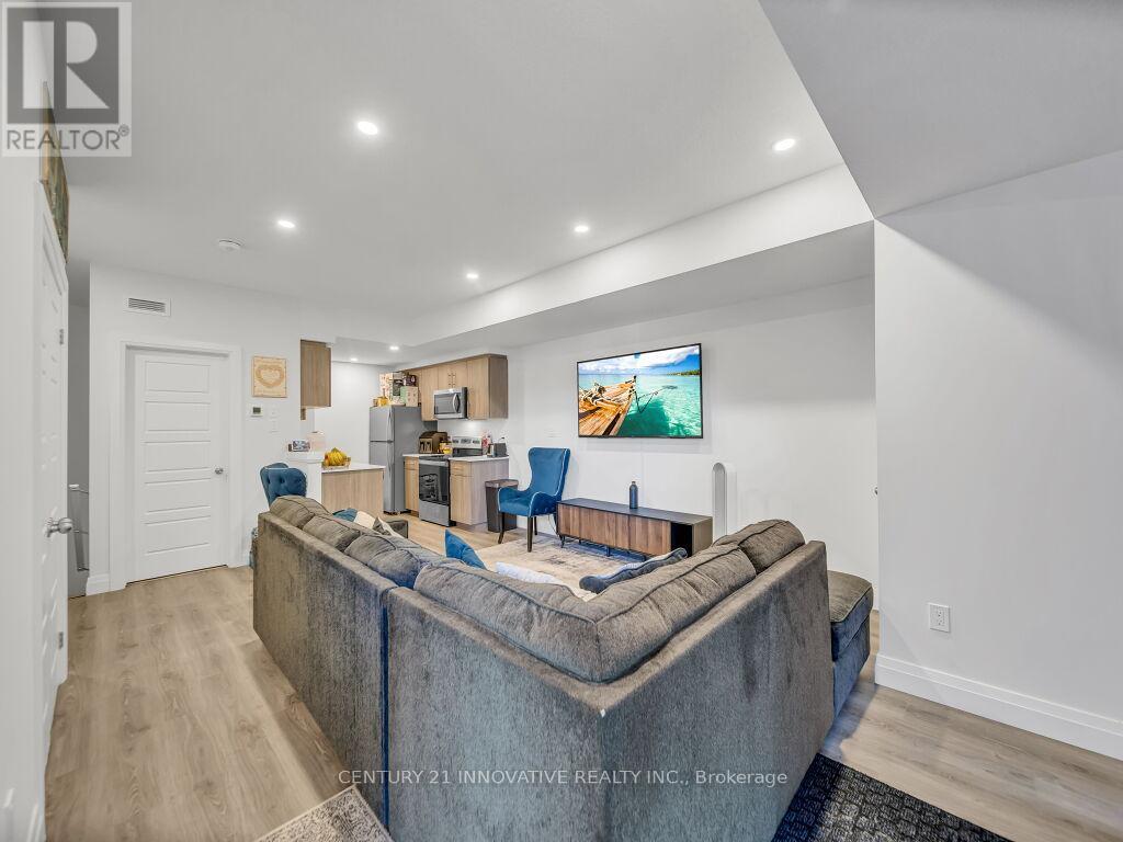 17 - 600 Victoria Street, Kitchener, Ontario  N2M 0C3 - Photo 6 - X12458573