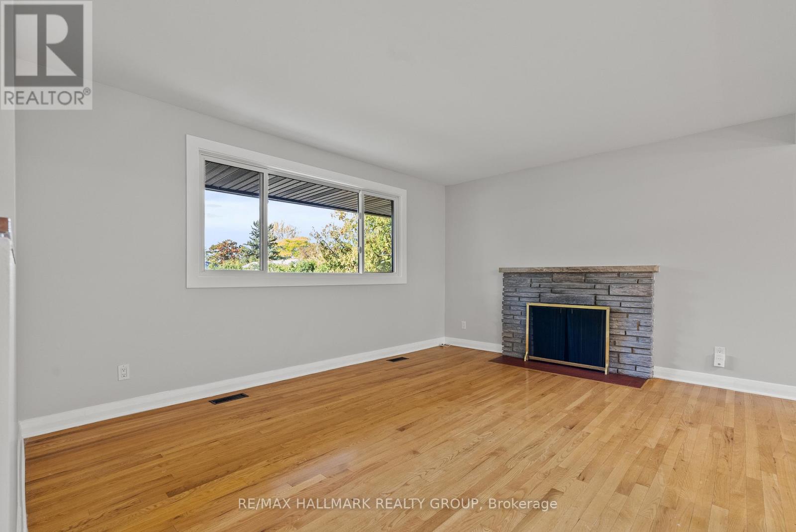 9 Newhaven Street, Ottawa, Ontario  K2G 0X3 - Photo 5 - X12458580