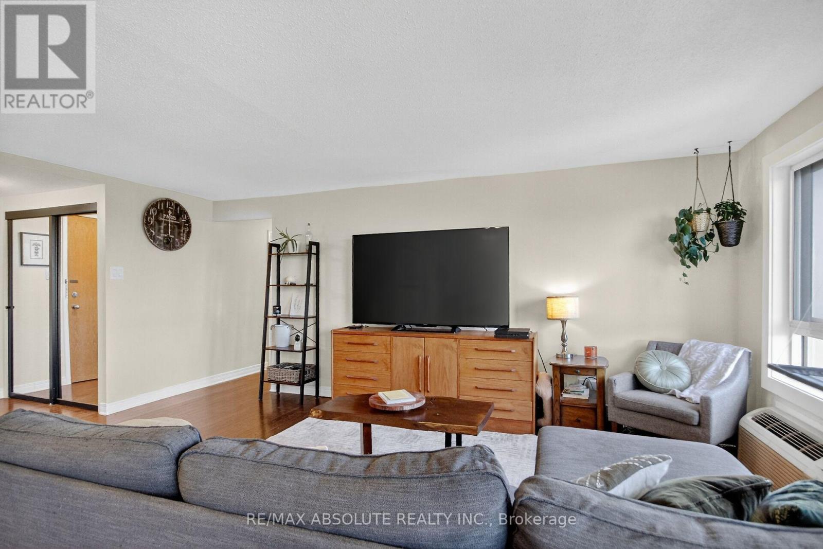 514 - 960 Teron Road, Ottawa, Ontario  K2K 2B6 - Photo 10 - X12458581
