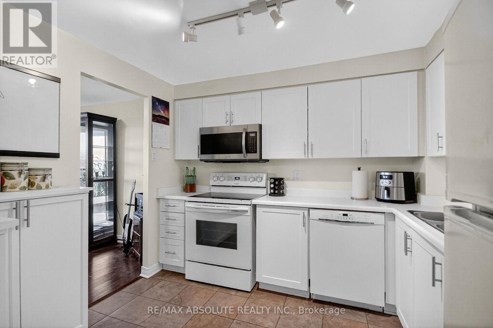 514 - 960 Teron Road, Ottawa, Ontario  K2K 2B6 - Photo 21 - X12458581