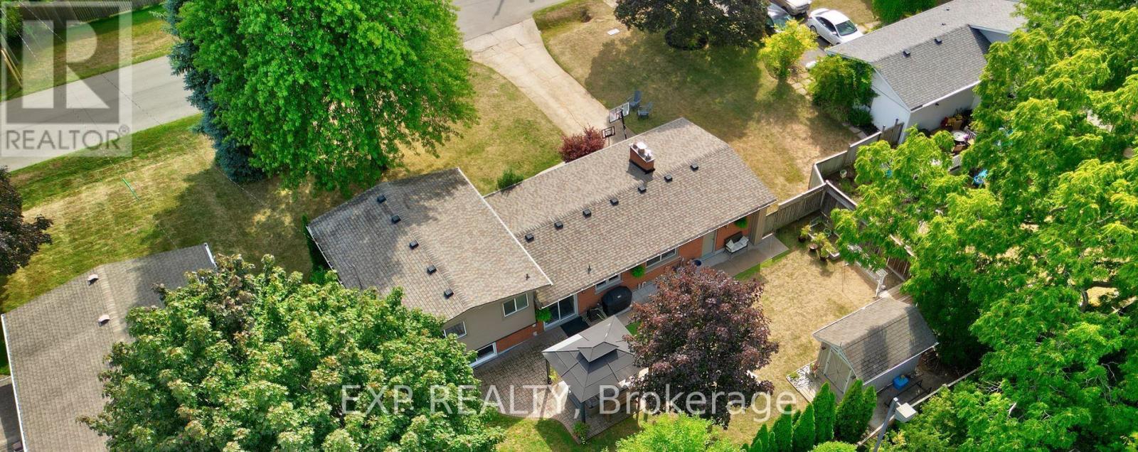 7 Redwood Drive, Grimsby, Ontario  L3M 1E6 - Photo 33 - X12458597