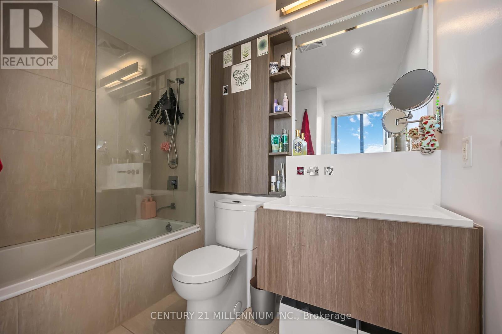 1006 - 101 Charles Street E, Toronto, Ontario  M4Y 0A9 - Photo 13 - C12411605