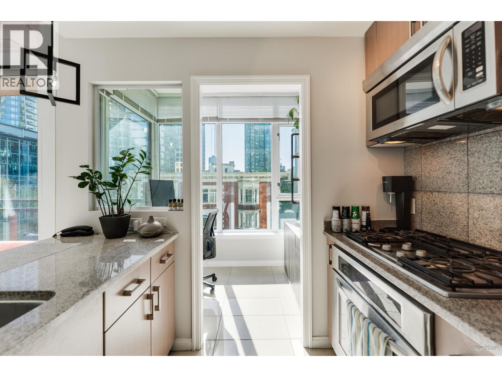 702 1211 Melville Street, Vancouver, British Columbia  V6E 0A7 - Photo 7 - R3048196