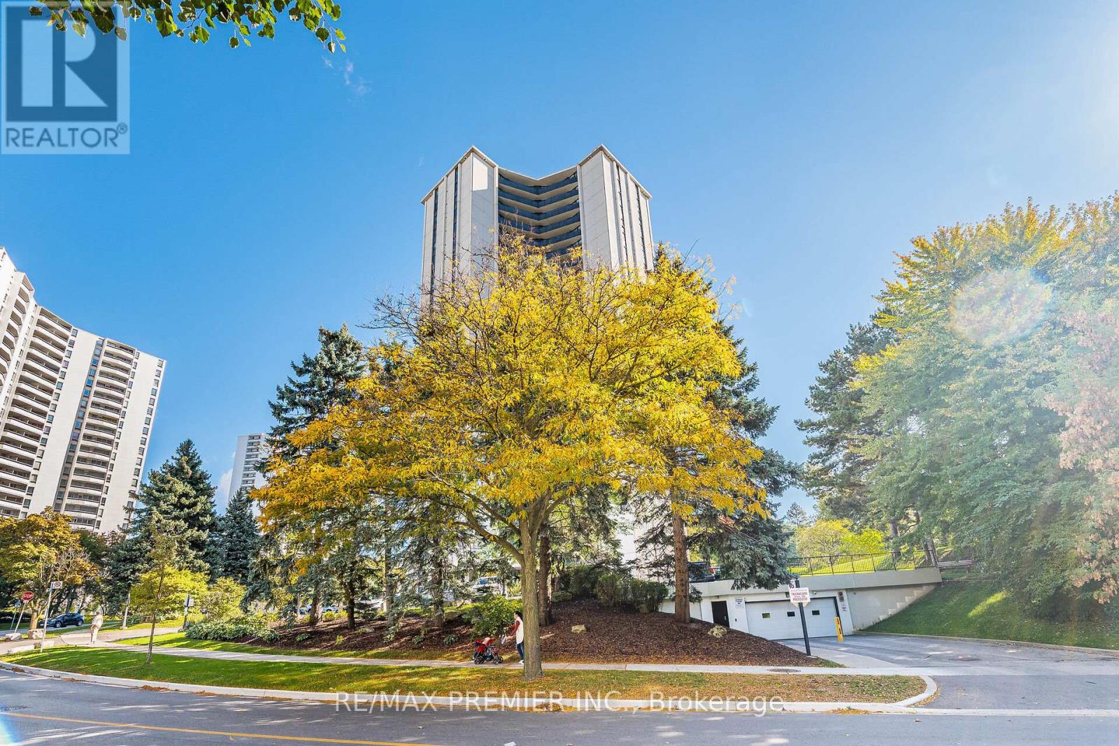 2308 - 75 Graydon Hall Drive, Toronto, Ontario  M3A 3M5 - Photo 2 - C12458589