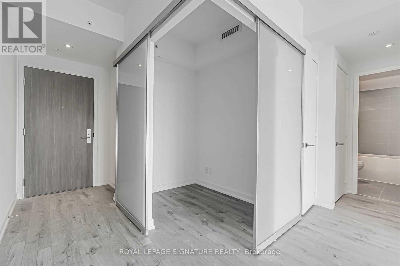 4202 - 161 Roehampton Avenue, Toronto, Ontario  M4P 1P9 - Photo 11 - C12458593