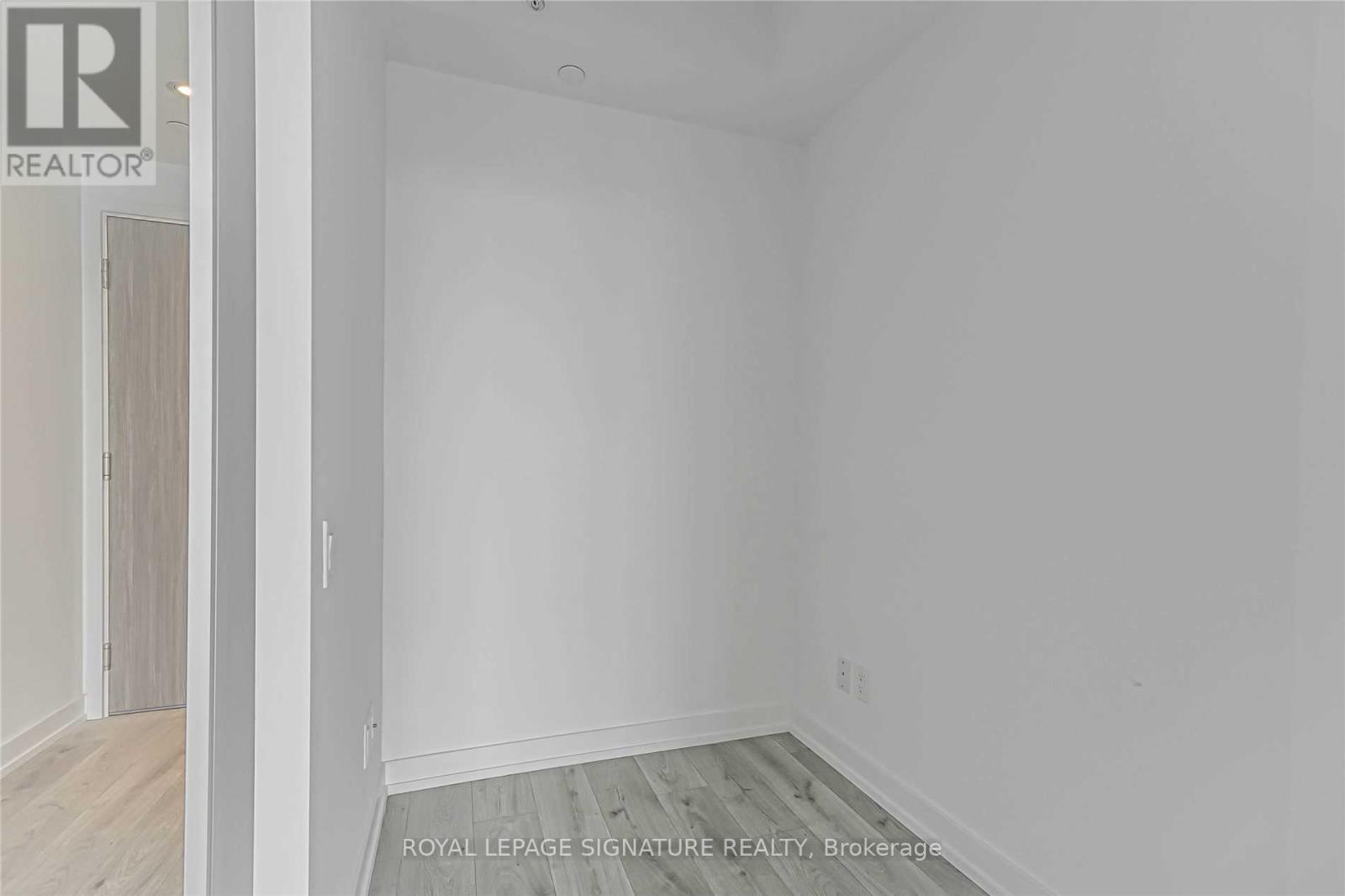 4202 - 161 Roehampton Avenue, Toronto, Ontario  M4P 1P9 - Photo 14 - C12458593