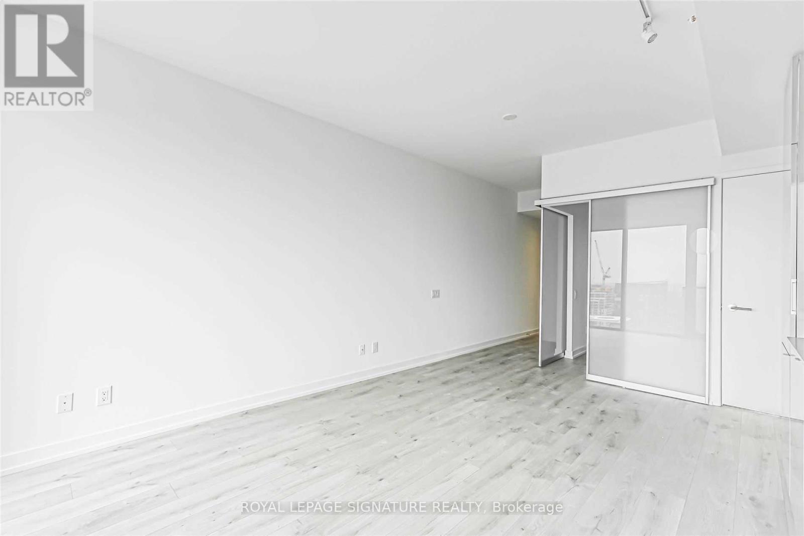 4202 - 161 Roehampton Avenue, Toronto, Ontario  M4P 1P9 - Photo 7 - C12458593
