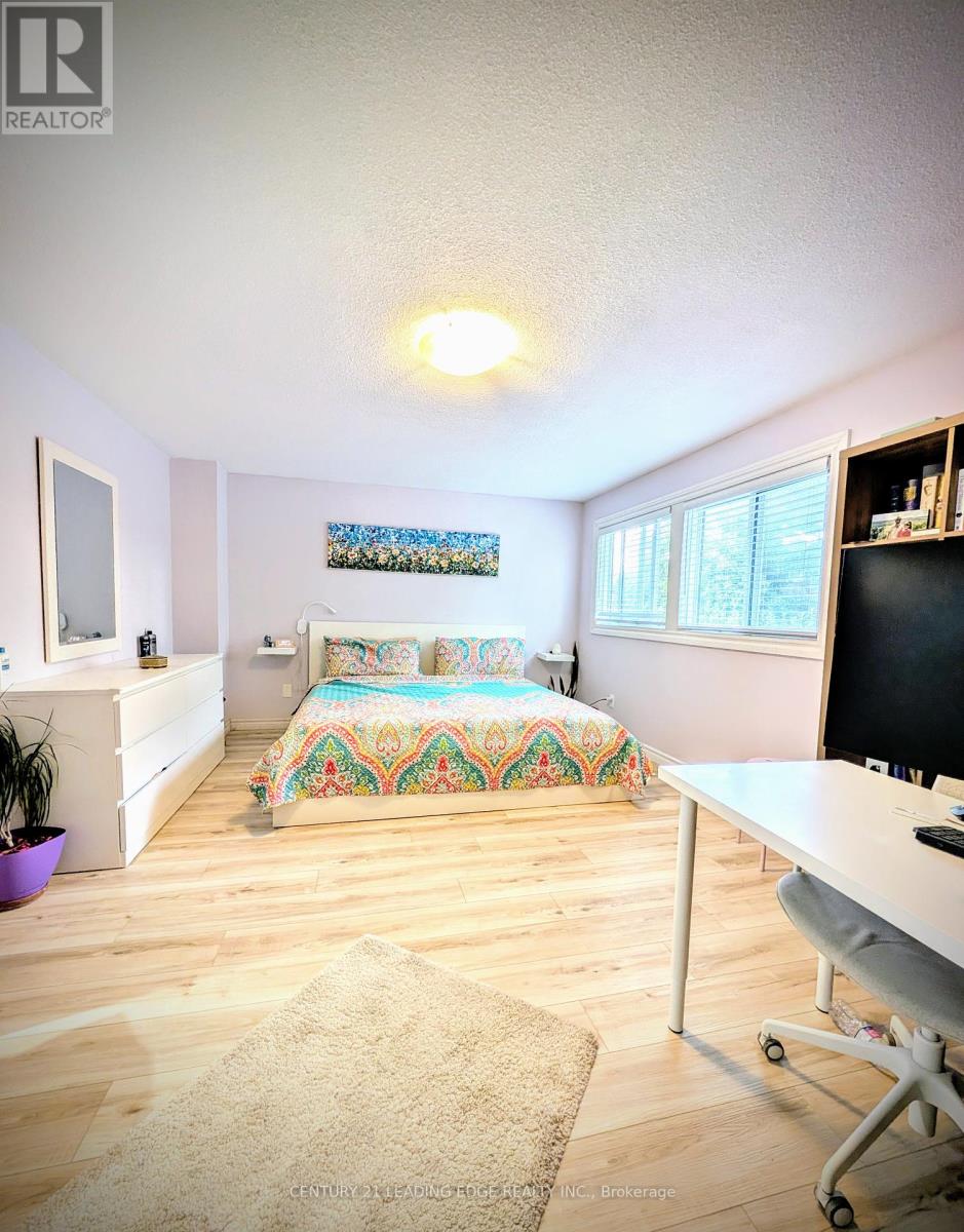 6 - 40 Castle Rock Drive, Richmond Hill, Ontario  L4C 5H5 - Photo 13 - N12458599