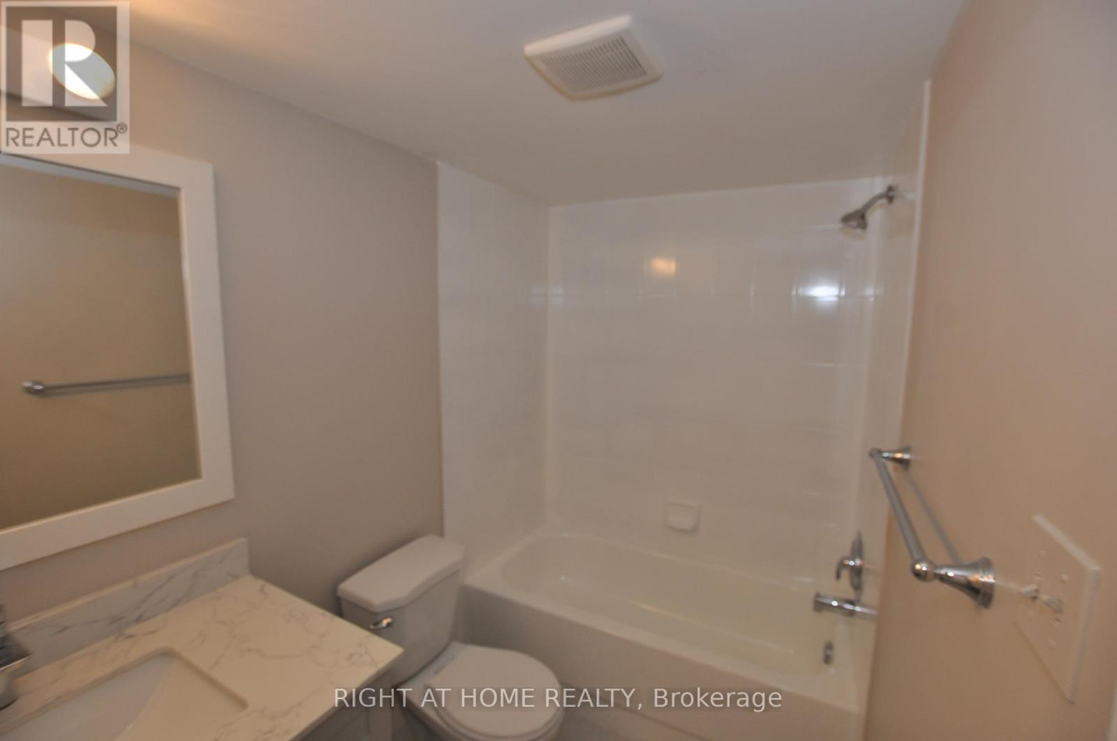 815 - 115 Hillcrest Avenue, Mississauga, Ontario  L5B 3Y9 - Photo 19 - W12458578