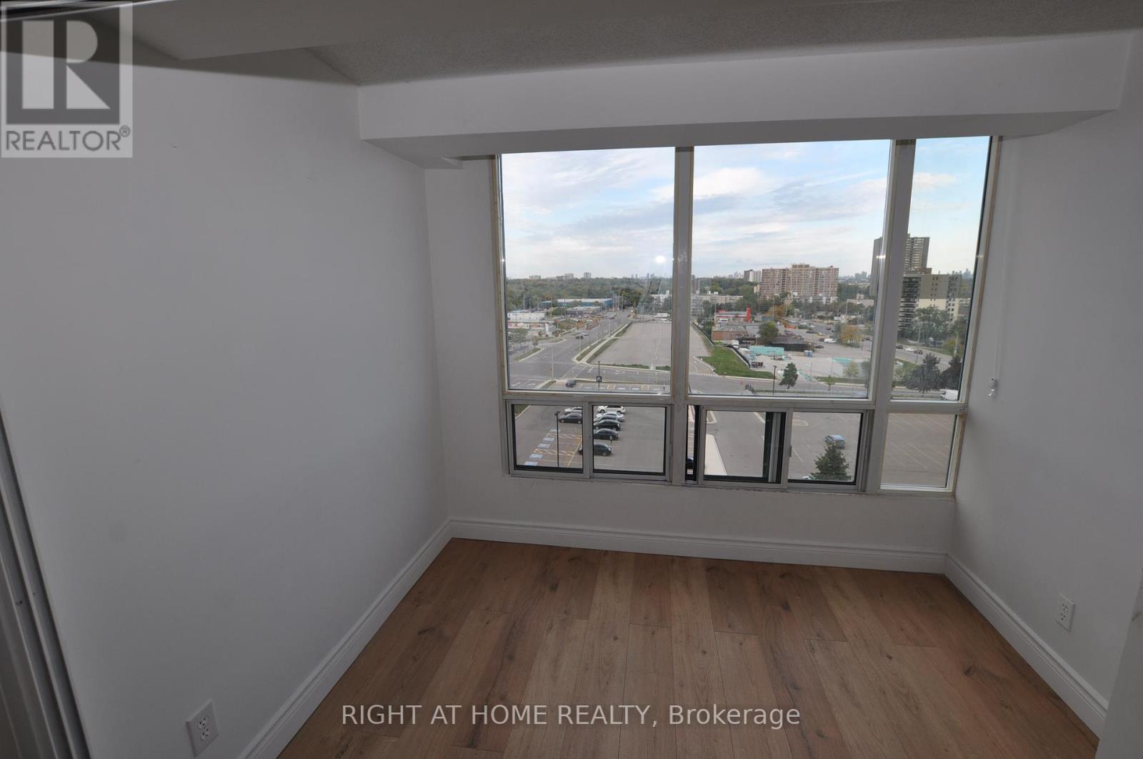 815 - 115 Hillcrest Avenue, Mississauga, Ontario  L5B 3Y9 - Photo 26 - W12458578