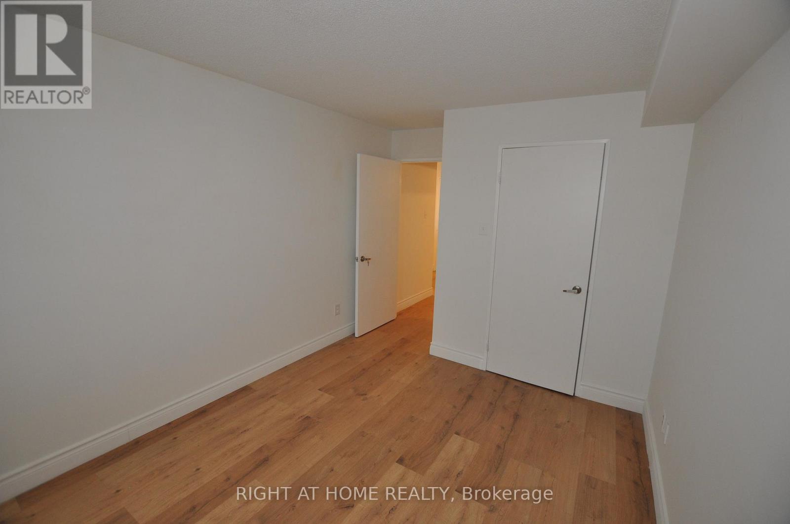 815 - 115 Hillcrest Avenue, Mississauga, Ontario  L5B 3Y9 - Photo 40 - W12458578