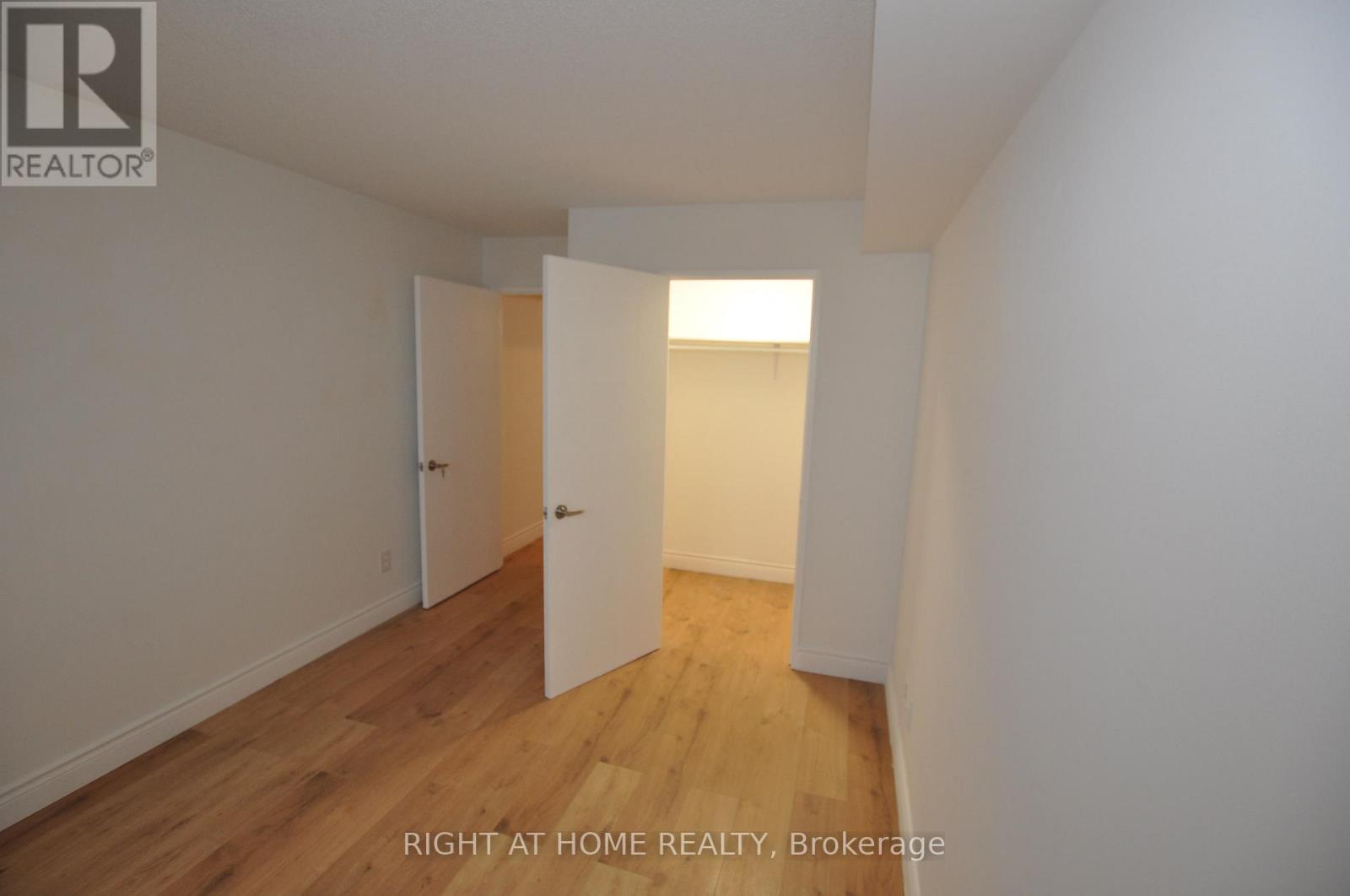 815 - 115 Hillcrest Avenue, Mississauga, Ontario  L5B 3Y9 - Photo 41 - W12458578
