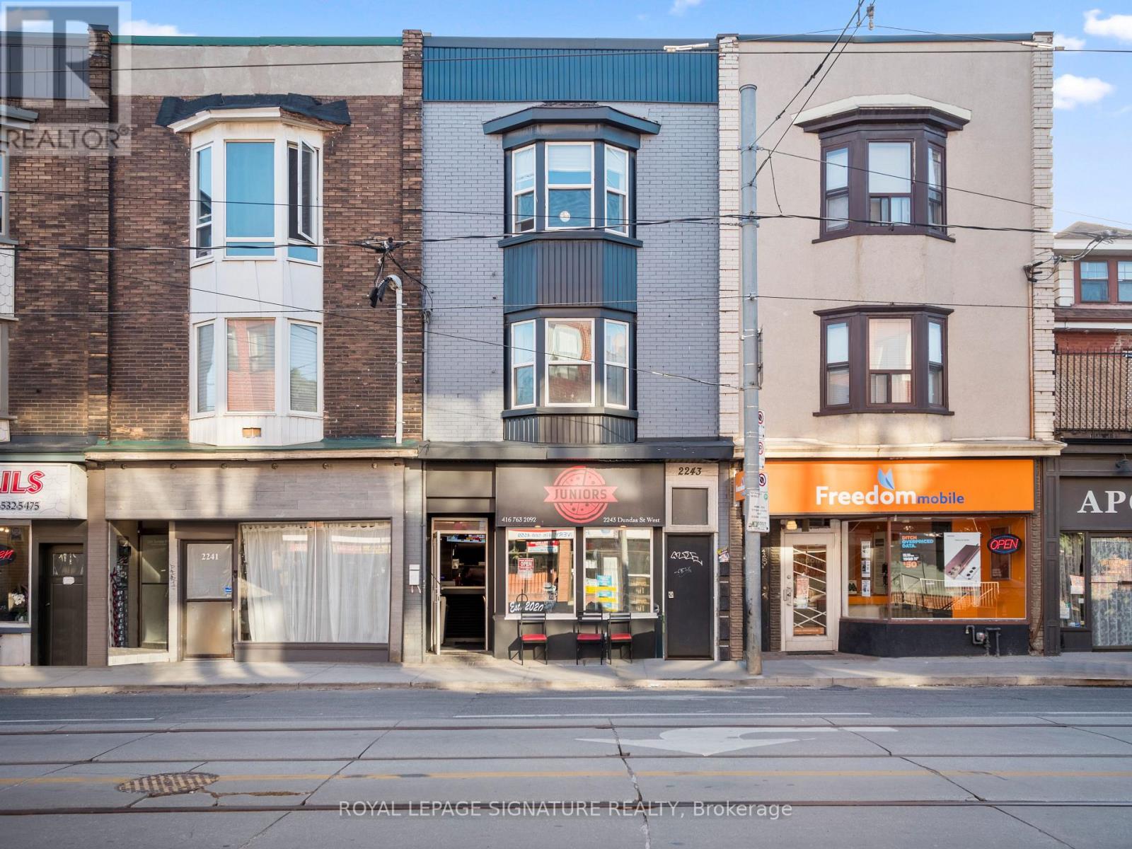 3rd Lvl - 2243 Dundas Street W, Toronto, Ontario  M6R 1X6 - Photo 12 - W12458583