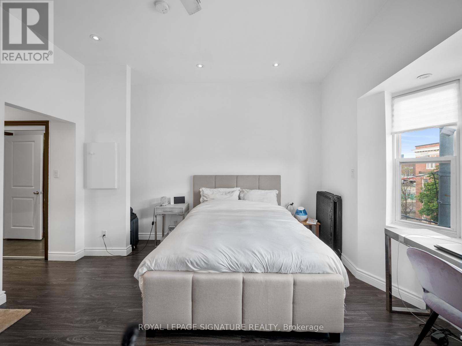 3rd Lvl - 2243 Dundas Street W, Toronto, Ontario  M6R 1X6 - Photo 8 - W12458583