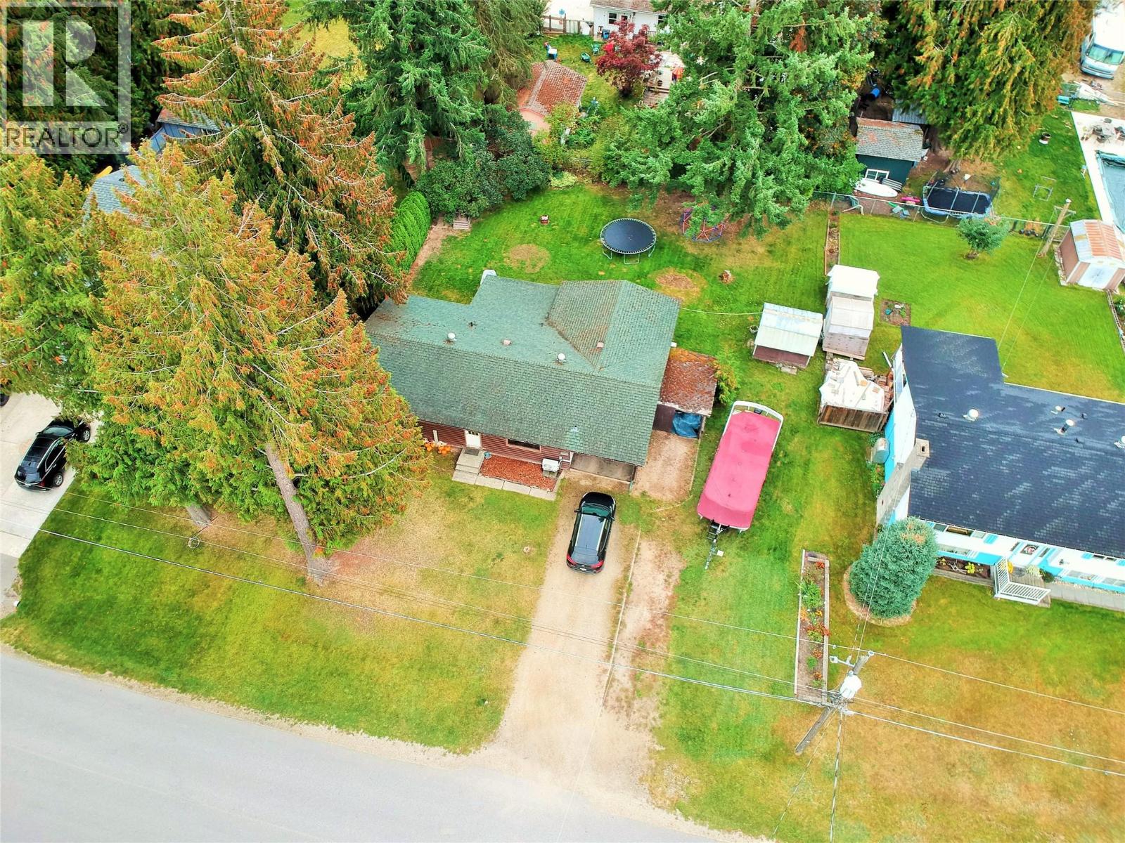 613 Pine Street, Sicamous, British Columbia