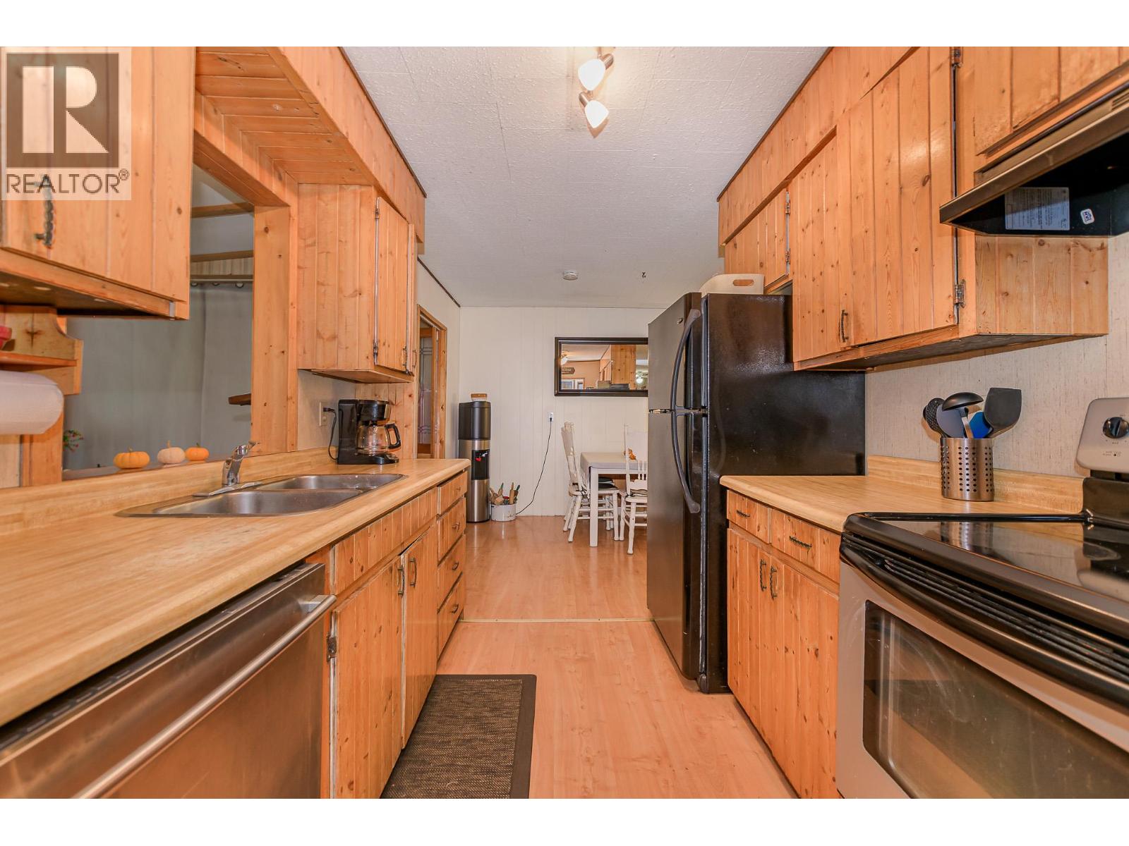 613 Pine Street, Sicamous, British Columbia  V0E 2V0 - Photo 12 - 10365704