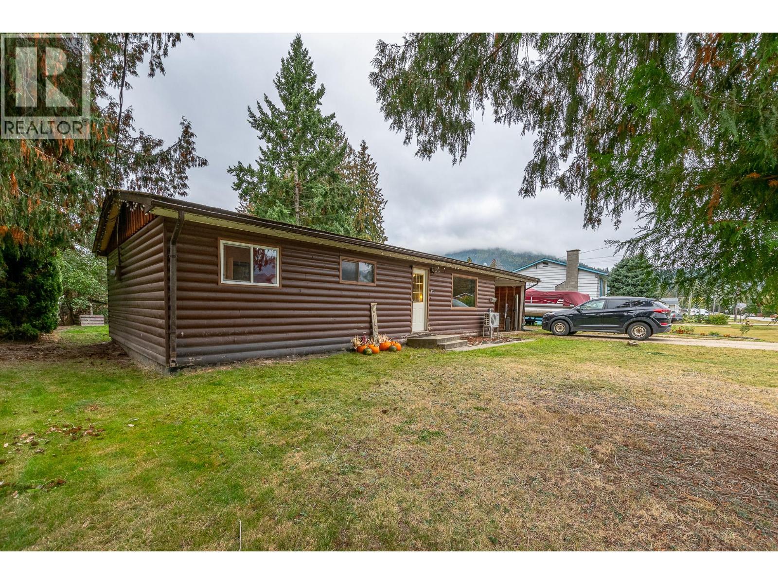 613 Pine Street, Sicamous, British Columbia  V0E 2V0 - Photo 36 - 10365704